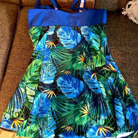 New with tags Size Small Fun in the Sun Swim dress - Picture 3 of 5